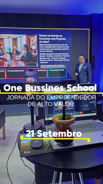 Ontem, 21 de setembro, aconteceu a primeira aula da nossa Jornada do Empreendedor de Alto Valor, na sede do Ecossistema William Wolf, em Balneário Camboriú.
E foi especial por um motivo: mesmo com uma forte chuva, diversos empreendedores decidiram sair de casa e estar presentes. Gente que entende que desenvolvimento exige movimento, conhecimento e disposição para aprender.
Foi uma noite de muito conteúdo, aprendizado, conexões e troca de experiências. E esse foi apenas o começo de uma jornada formada por 12 aulas presenciais, pensadas para quem deseja evoluir, fortalecer seu posicionamento, ampliar seus relacionamentos e desenvolver novas possibilidades profissionais.
Agora seguimos para a segunda aula!
Na próxima segunda-feira, às 19h30, estaremos novamente na sede do Ecossistema William Wolf, no Centro de Balneário Camboriú, dando continuidade a essa jornada com mais um conteúdo incrível.
Se você é empresário, profissional liberal ou empreendedor de qualquer área e está buscando desenvolvimento e novos conhecimentos, venha fazer parte dessa jornada conosco.
📍 Ecossistema William Wolf — Centro, Balneário Camboriú
📅 Próxima segunda-feira
⏰ 19h30
A primeira aula já aconteceu. Agora é hora de continuar construindo essa jornada.
Comente “EU VOU” ou marque aqui alguém que precisa estar com você na próxima aula!